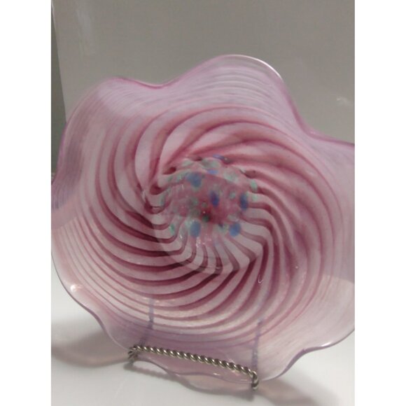 Bermuda Glass Blowing Ltd. Ruffled Edge Swirl Pattern Hand Blown Candy Bowl - Picture 12 of 12